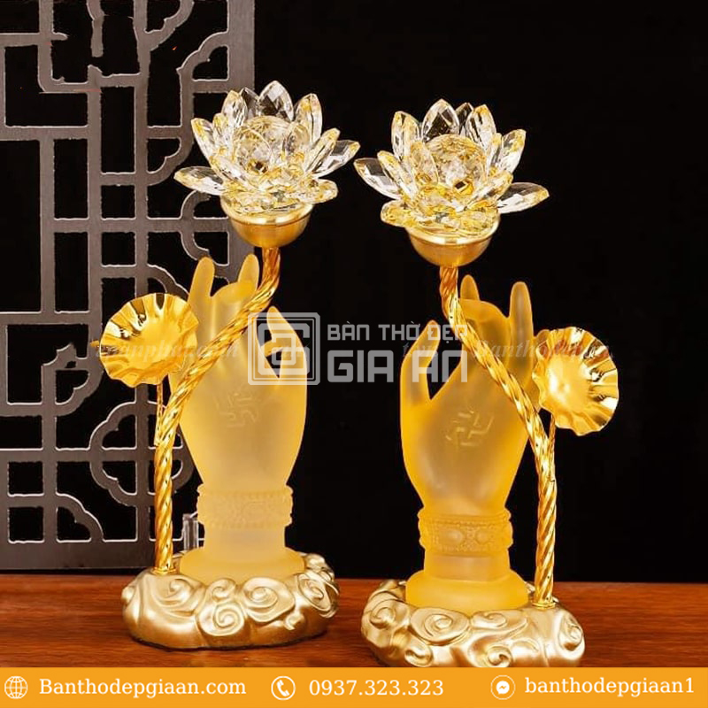 Tổng Hợp 100+ Mẫu Đèn Bàn Thờ Gia Tiên, Đèn Thờ Phật Đẹp 7 Den-tho-phat-mau-tay-phat-cam-hoa-sen-dt854-1
