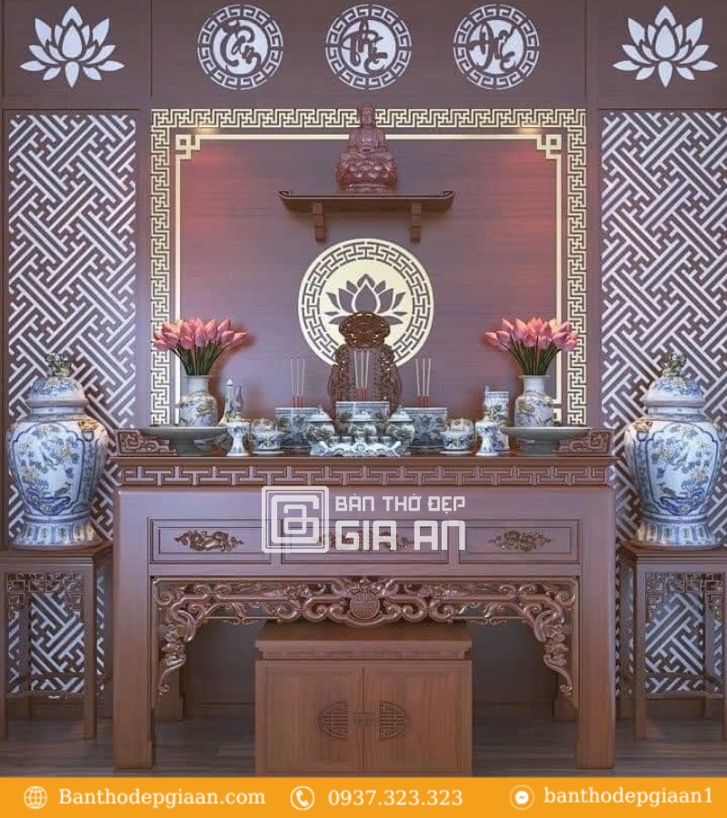 Lọ Hoa Đặt Bên Trái Hay Bên Phải Bàn Thờ Để Hút Tài Lộc? 2 Cach-cam-lo-hoa-tren-ban-tho (1)